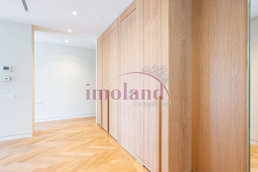 Apartament cu 4 camere decomandat în Dorobanți