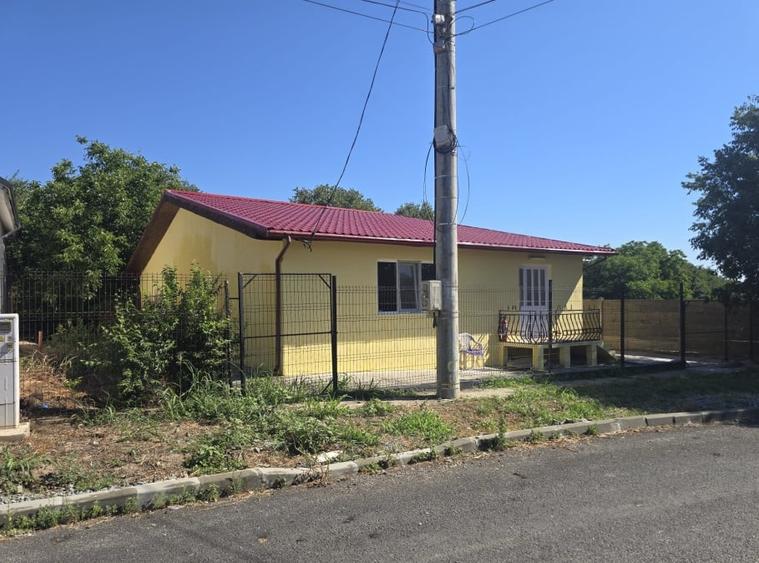 Casă individuală cu 3 camere cu Canalizare în Tuzla