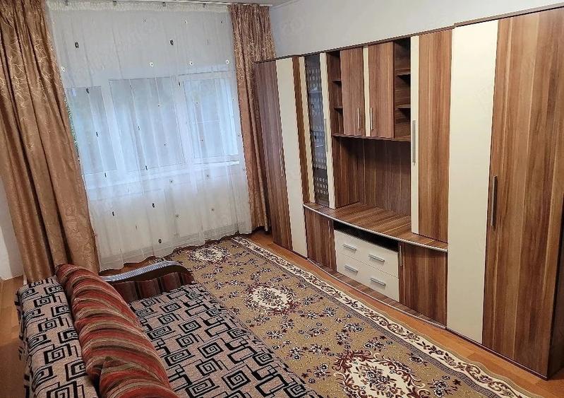 Apartament cu 2 camere decomandat în Filiași