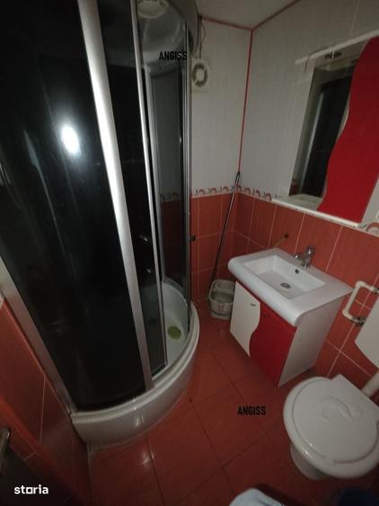 Apartament cu 3 camere în Spitalului