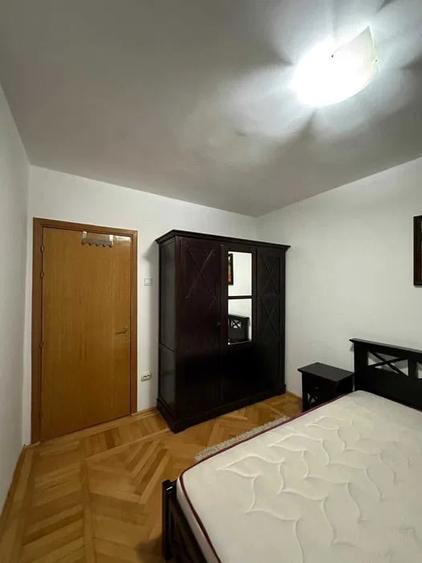 Apartament cu 3 camere semidecomandat, mobilat în Grivița