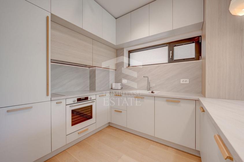 Apartament cu 3 camere decomandat, mobilat în Tunari