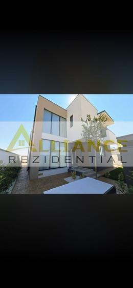 Casă individuală cu 4 camere cu Canalizare în Berceni