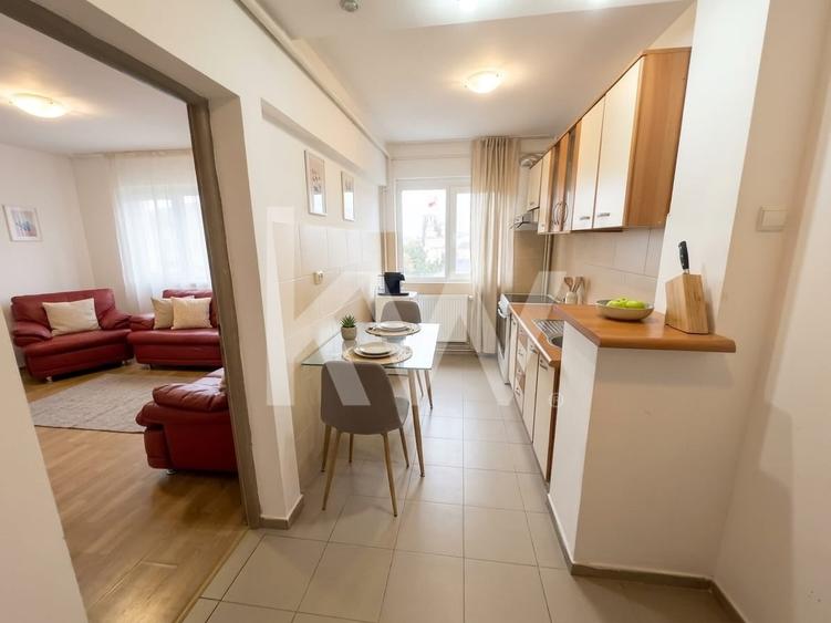 Apartament cu 3 camere semidecomandat, mobilat în Podu Roș