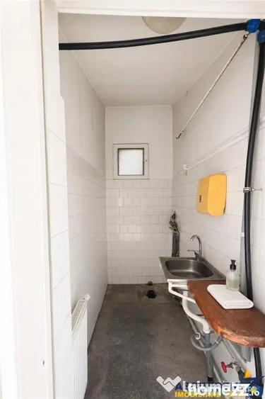 Casă cu 7 camere cu Teren 413 Mp în Florilor