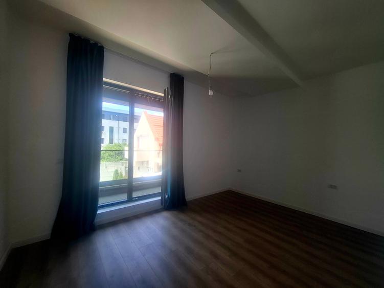 ​Oportunitate: Apartament cu 2 camere la etajul 3, finisaje de calitate - 11