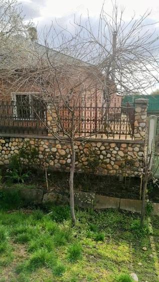 Casă cu 4 camere cu Teren 600 Mp în Căldăraru