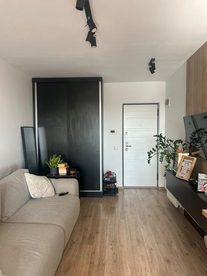 Apartament cu 2 camere decomandat în Europa