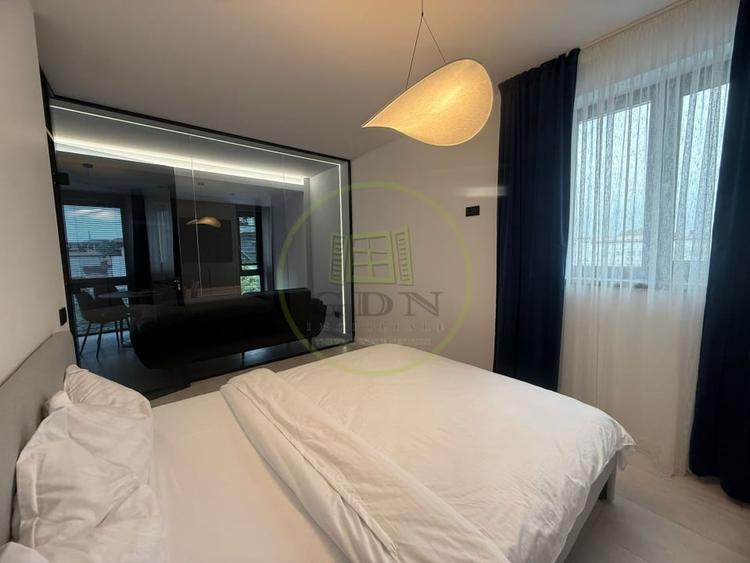 Apartament cu 2 camere decomandat, mobilat în Central