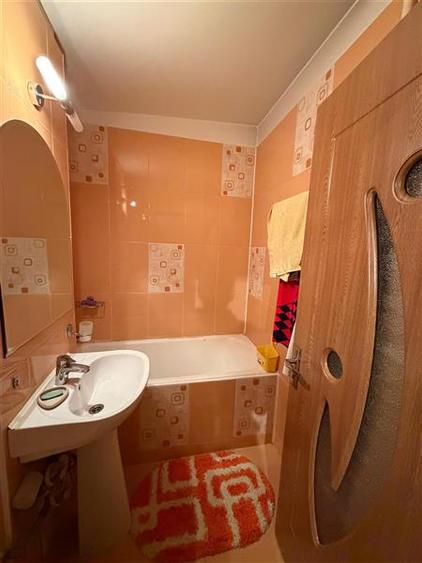 Apartament cu 2 camere decomandat în Obor