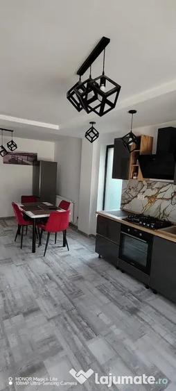 Apartament cu 3 camere decomandat în Nord