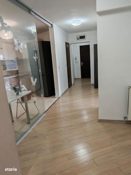 Apartament cu 4 camere decomandat în Colentina