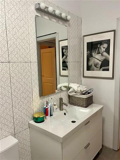 Casă cu 5 camere cu Teren 190 Mp în Polonă