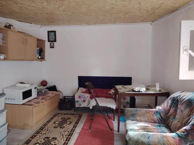 Casă individuală cu 2 camere cu Canalizare în Central