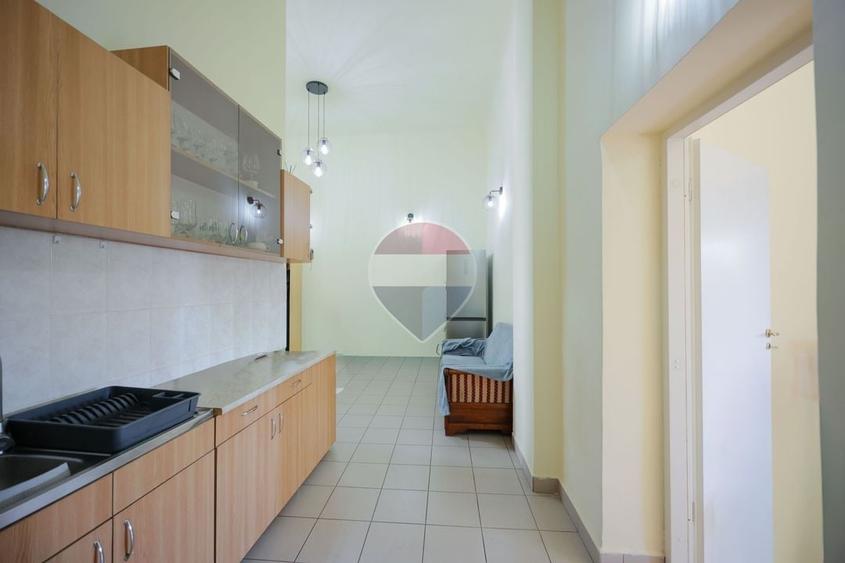 Apartament cu 2 camere semidecomandat în Ultracentral