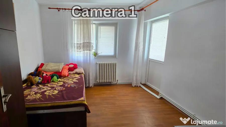 Apartament cu 4 camere decomandat, mobilat în Dacia