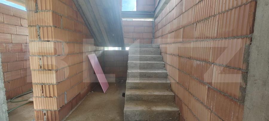 Casă individuală cu 4 camere cu Canalizare în Năsăud