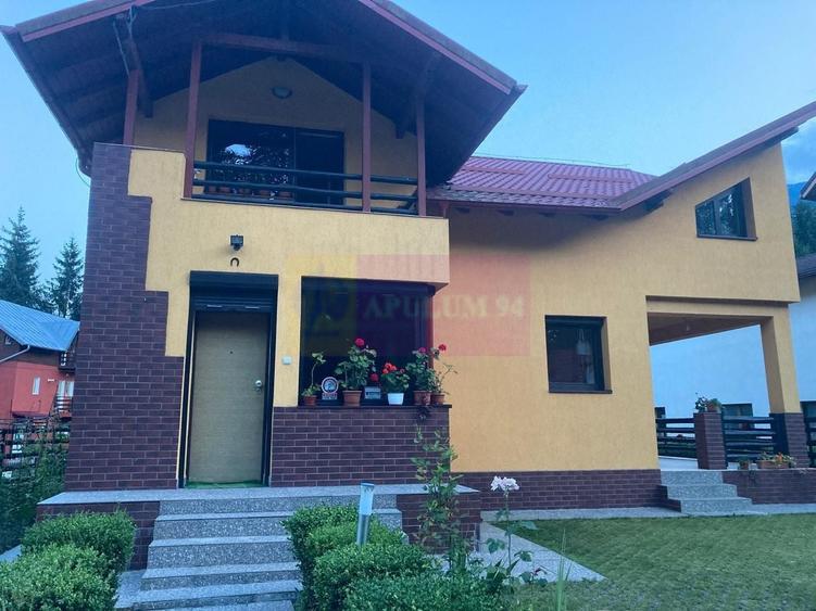 Casă individuală cu 5 camere cu Canalizare în Central