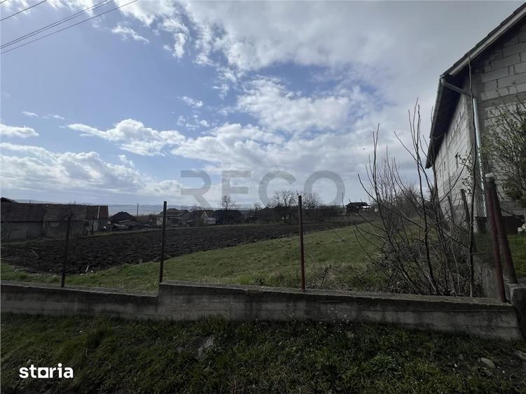 Teren de 2261 mp, în Central
