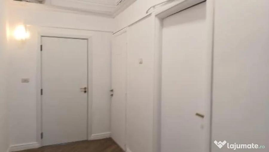 Casă cu 3 camere în Exterior Vest