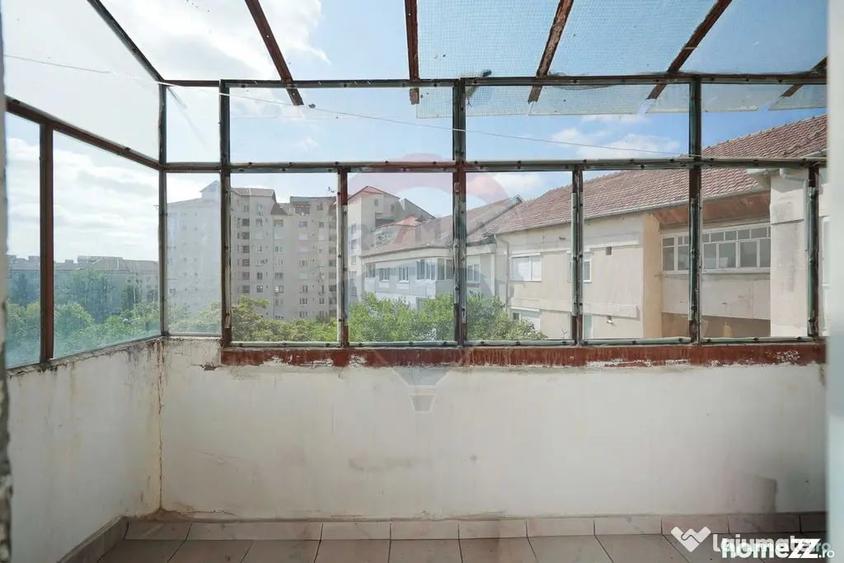 Apartament cu 3 camere decomandat în Dacia