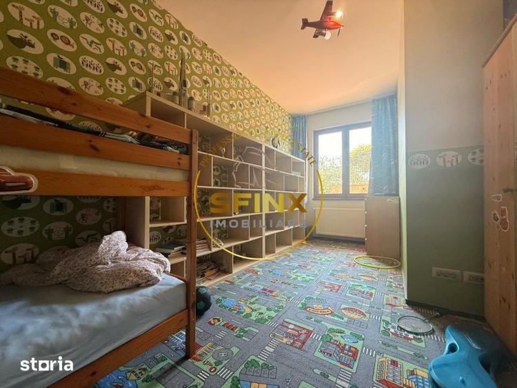 Casă cu 8 camere cu Teren 750 Mp în Găneasa
