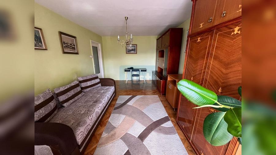 Apartament cu 3 camere decomandat în Zorilor