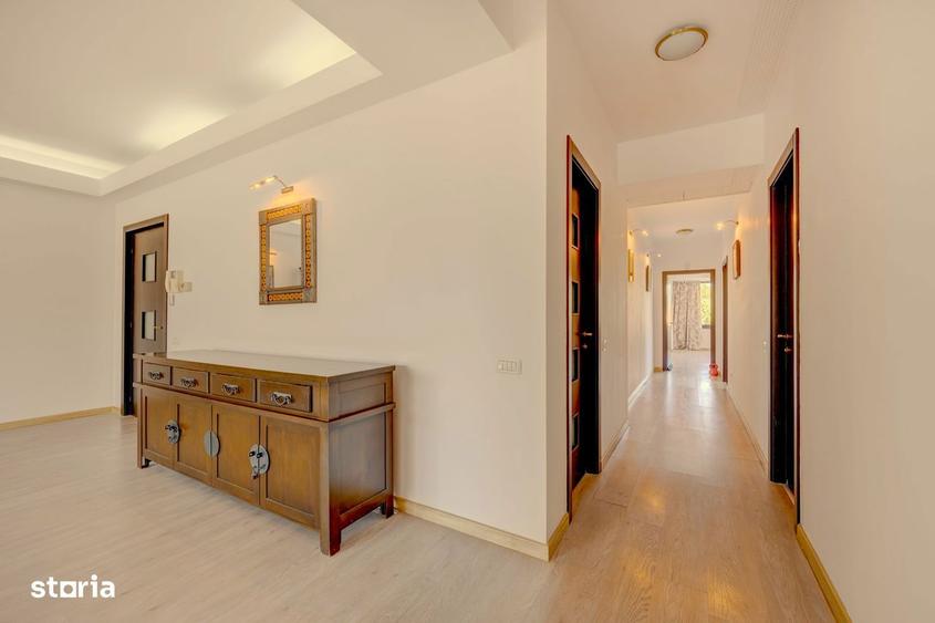 Apartament cu 4 camere în Central