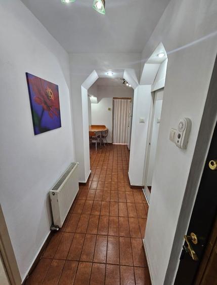 Apartament 3 camere decomandat zona centrala - 3