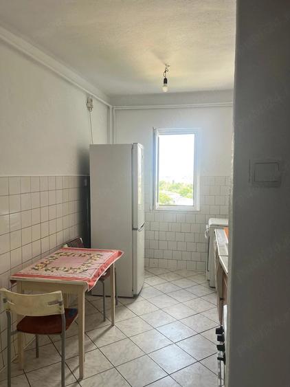 Apartament cu 2 camere decomandat în Vest