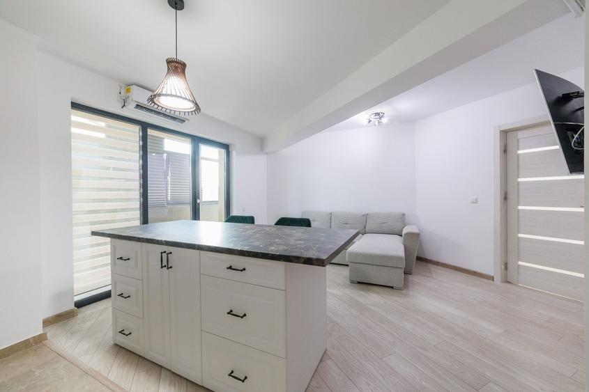 Apartament cu 3 camere decomandat, mobilat în Găvana