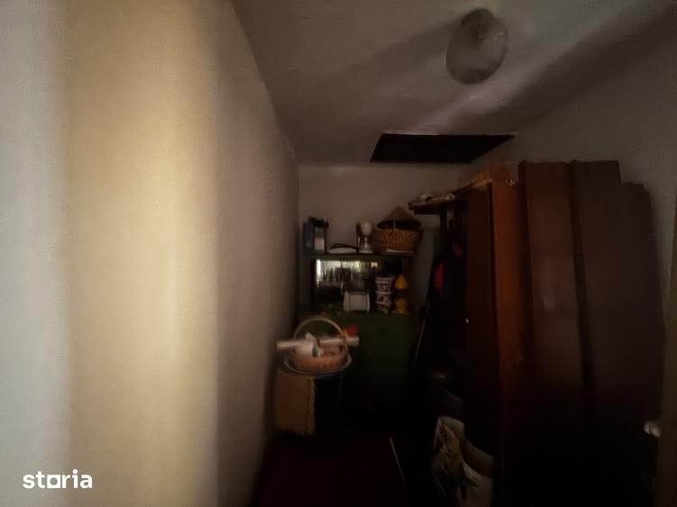 Casă cu 2 camere cu Teren 1580 Mp în Central