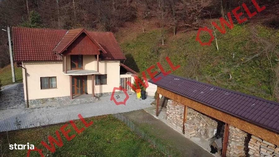 Casă cu 4 camere în Teliu