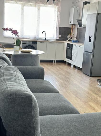 Apartament cu 2 camere decomandat în Florești