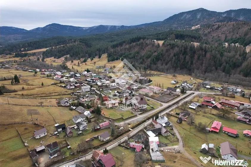 Casă cu 4 camere cu Teren 200 Mp în Colibița