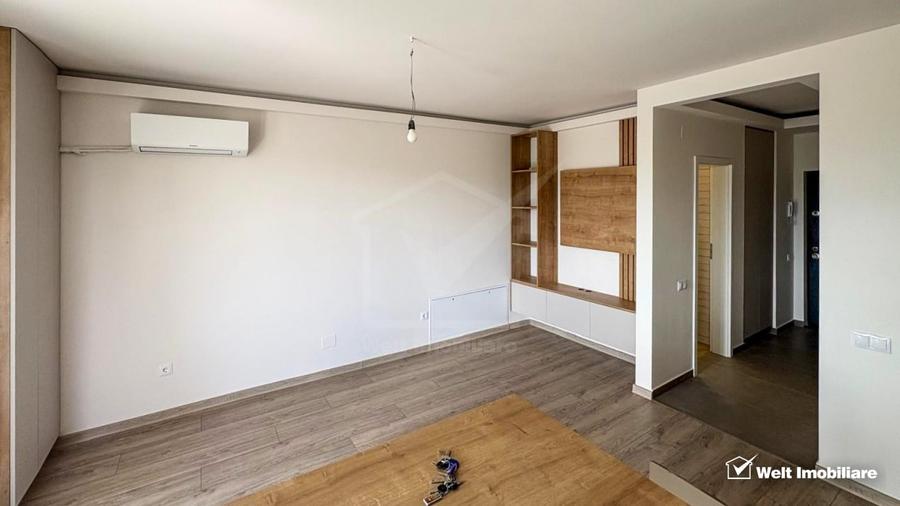 Apartament cu 3 camere semidecomandat, mobilat în Între Lacuri