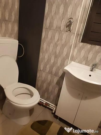 Garsonieră decomandată în Central
