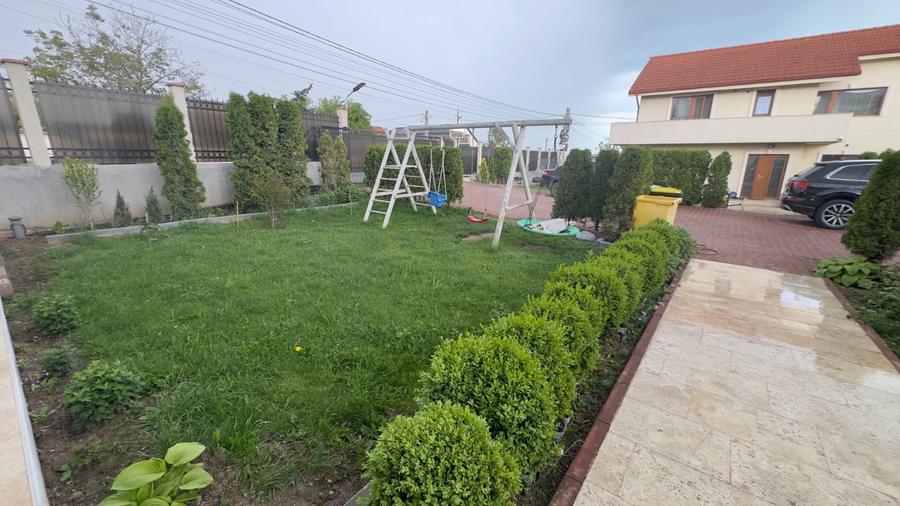 Casă cu 4 camere cu Teren 350 Mp în Lumina