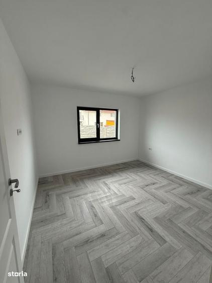 Casă cu 4 camere cu Teren 400 Mp în Clinceni