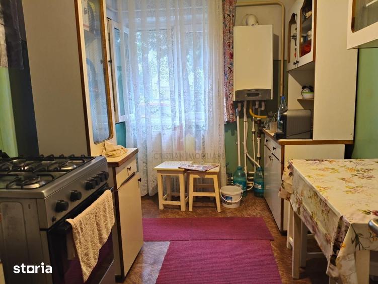 Apartament cu 4 camere în Buzaului