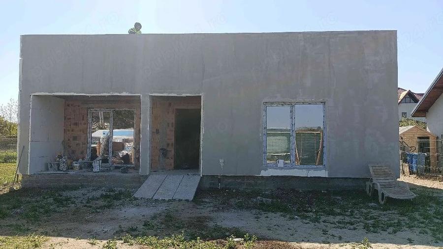 Casă cu Teren 336 Mp în Adunații-Copăceni