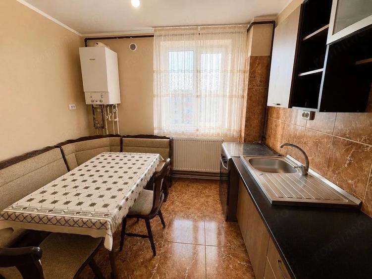 Apartament cu 3 camere semidecomandat în Mihail Kogălniceanu