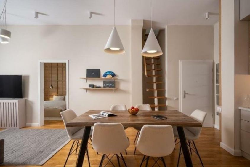 Apartament cu 3 camere decomandat în Dacia