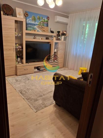 Apartament cu 2 camere semidecomandat, mobilat în Olteniței