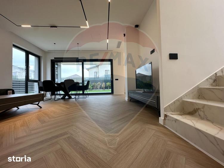 Casă cu 5 camere cu Teren 450 Mp în Tunari