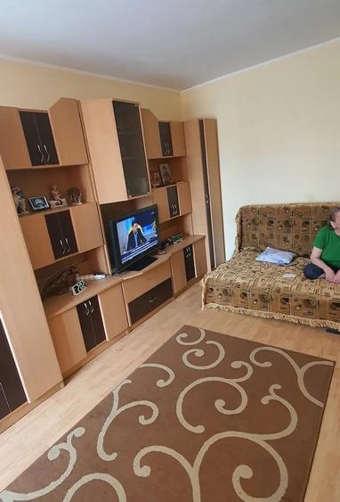 Apartament cu 2 camere decomandat în Drumul Taberei