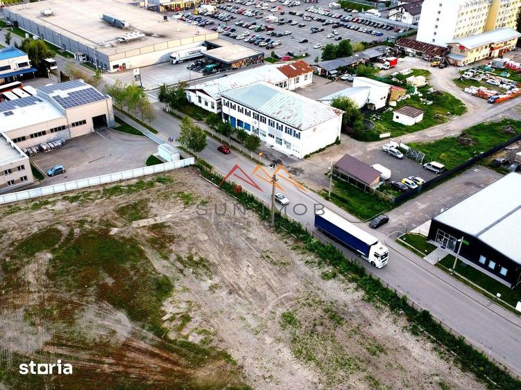 Teren de 9600 mp, în Central