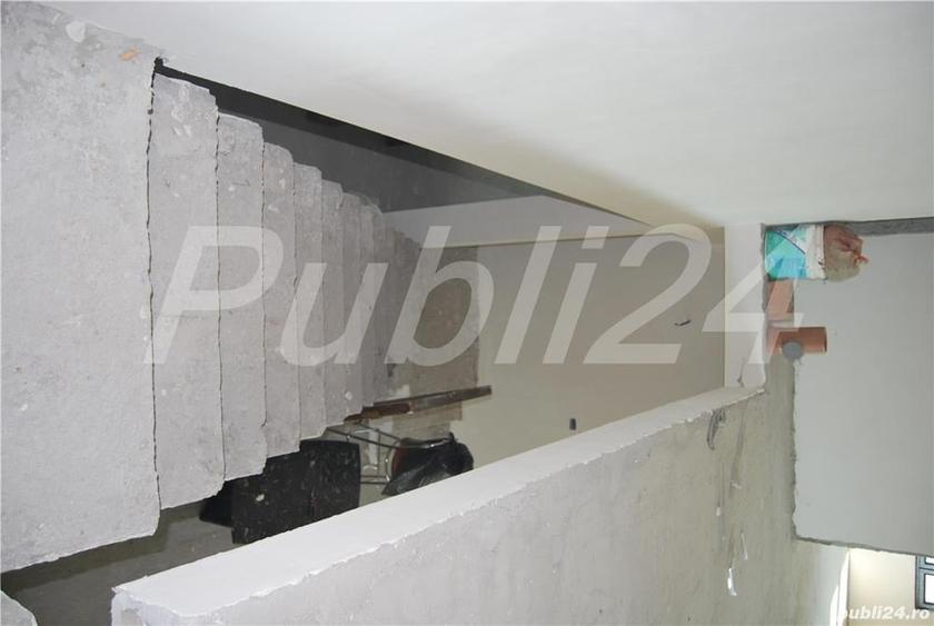Casă cu 6 camere cu Teren 404 Mp în Ovidiu