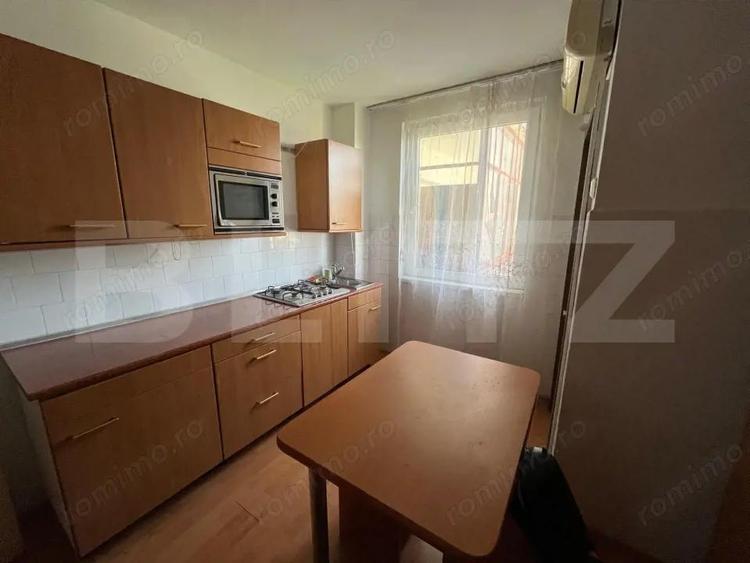 Apartament cu 3 camere decomandat în Dacia