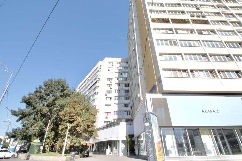 Apartament cu 3 camere, mobilat în Bucur Obor